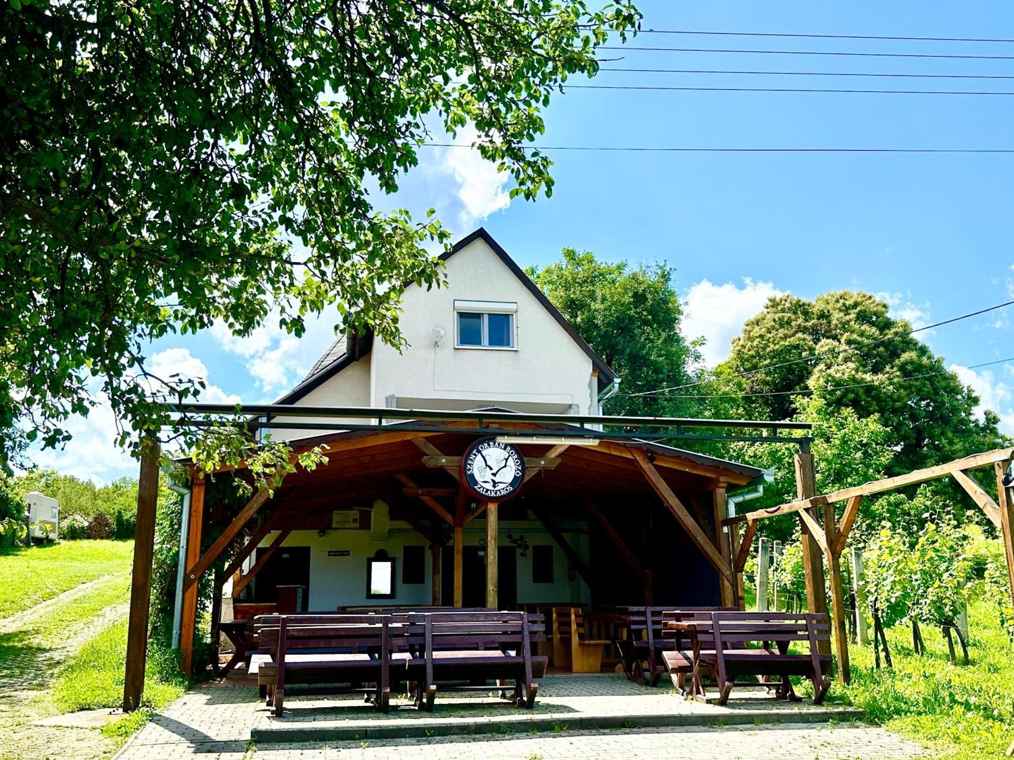 Hotel Szent Orbán Panzió Zalakaros Exterior foto